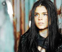 The final (and from the looks of it, best) season of the 100 premieres wednesday may 20. Octavia Blake Real Name Marie Avgeropoulos Date Of Birth 17 June 1986 The 100 Show The 100 Marie Avgeropoulos