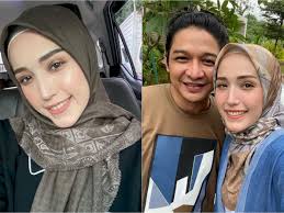 Sebelum terjun ke dunia politik, pasha merupakan vokalis band ungu. 8wal2rz80qqwrm