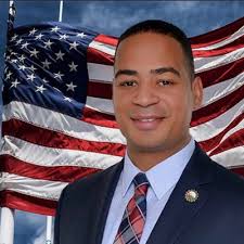 Hector Lora's Instagram, Twitter & Facebook