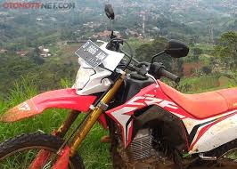 Cara pasang reflektor merah plate kereta. Sudah Tahu Di Mana Posisi Pemasangan Pelat Nomor Honda Crf150l Ternyata Ada Di Sini Gridoto Com