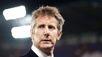 Van der Sar advises Man United to give Antony second chance