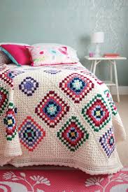 Crocheted Bedspread With Diffe Battaniye Tig Isleri Battaniye Modelleri