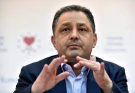 Reîntoarcerea lui marian vanghelie pare pare o strategie pusă la punct de unii lideri psd, aceştia susţinând acum, după ce votul majorităţii populaţiei sectorului 5 a fost obţinut, că vanghelie nu a. Marian Vanghelie Condamnat La 11 Ani È™i 8 Luni De Inchisoare Pentru CorupÈ›ie SentinÈ›a Nu E DefinitivÄƒ Stirileprotv Ro