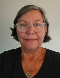 I can't get it out of my head. A dream of seven years. Everyday I have  this. And sometimes I wake up and I don't know where I am. I don't talk