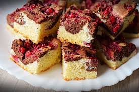 Prajitura Pufoasa Cu Fructe Dulciuri Fel De Fel Prajitura Cu Coacaze Recipe Food Cheesecake Romanian Food