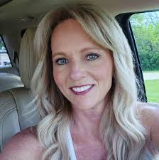 Where to buy fresh Baklava between Manhattan and Topeka?