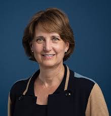 Carol Winkel's Instagram, Twitter & Facebook