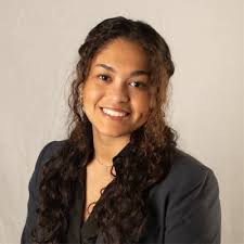 I am so excited to announce that I will be returning to NBCUniversal this  summer as a TODAY Show Booking Intern!