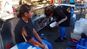 Hawt dawg man is coming to town (life is strange christmas song). Nom Eats To Return To Food Truck Friday As Pop Up After Truck Fire