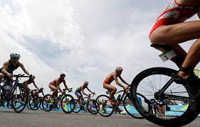 1 day ago · olympics men's triathlon preview the men's triathlon consists of a 1.5km swim, a 40km bike course that winds up being eight laps total, topped off with a 10km run. 9 Reasons Olympic Triathlons Are The Best Distance Active