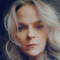 Robyn Winters's Instagram, Twitter & Facebook