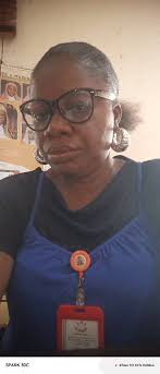 Which translation is more accurate, "I should bear the responsibility" or  "I must bear the responsibility"?