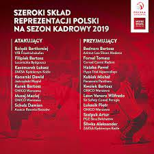 Pomocnik reprezentacji polski, krystian bielik doznał poważnej kontuzji kolana i nie będzie mógł pojechać i. Szeroka Kadra Polski Mezczyzn Na Sezon 2019 Polski Zwiazek Pilki Siatkowej