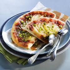 Pizza Aux Poires Et Carambar Recettes Recette Recettes De Cuisine Recette Pizza Recette