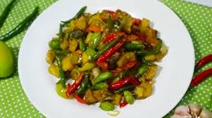 Resep tumis ikan asin jambal roti. Ikan Asin Jambal Petai Jadi Menu Spesial Aromanya Nampol