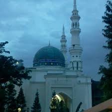 I should say this is one of the nice,clean & wide mosque in kuala. masjid al bukhari. Photos At Masjid Al Bukhary Ù…Ø³Ø¬Ø¯ Ø§Ù„Ø¨Ø®Ø§Ø±ÙŠ Mosque