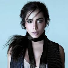 Anitta recebe parabéns de Mariah Carey e brinca: 'Morri'