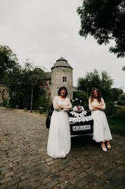Le transport maritime constitue l'épine dorsale du commerce international, il est donc un élément vital de l'économie mondiale. Maritime Hochzeit In Dusseldorf Kesslerisch Fotografie De