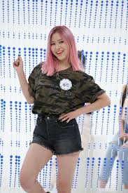 Itzy, icy, ryujin, pink hair, 4k phone hd wallpapers, images, backgrounds, photos and pictures. Itzy Is Life Ph Pink Haired Ryujin During Icy Era Facebook