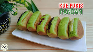 Jadi saat mengunakan telur lebih dari satu dalam resep ini agar tetap empuk namun kokoh untuk pengunaan tepung terigu sebaiknya tepung terigunya itu dicampur dengan tepung terigu protein tinggi sebanyak 100 gram sementara sisanya yang 400 gram itu tetap mengunakan terigu protein sedang atau. Kue Pukis Pandan Praktis Untuk Pemula No Mikser Gembul Empuk Dan Lembutçš„youtubeè§†é¢'æ•ˆæžœåˆ†æžæŠ¥å'Š Noxinfluencer