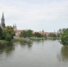 Die donau führt ihren namen ab der vereinigung zweier quellflüsse. Neu Ulm Handy In Der Donau Hinterhergetaucht Vermisste Lebt Welt