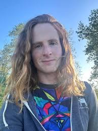 Howdyyyy 🤠 🤠 My name is Jesse. I live in Seattle, I'm 32, and am a  freelance Photographer & Videographer. My main focus's are restaurants,  real estate, and weddings. But I do