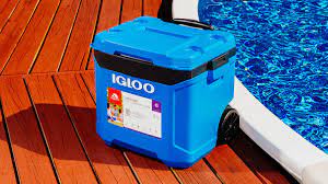 Coleman rugged 55 a/t wheeled. Igloo Latitude Rolling Cooler 60 Quarts Review Steer Clear Of Igloo S Flimsy Wheeled Cooler Cnet