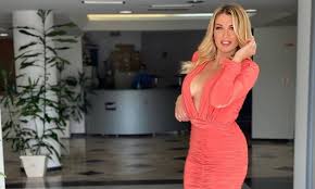 Δείτε όλα όσα είπε η κωνσταντίνα σπυροπούλου. Kwnstantina Spyropoyloy Ki Epishma Sthn Paroysiash Toy Agroths Monos Psaxnei Iciao