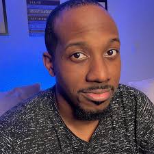 Can't wait to talk with @kerri.e.mackey about ENERGY & REST (Chapters 3 and  4 of Rich in Heaven) tonight at 7PM! 💎 In a society that praises  workaholism, energy is such an