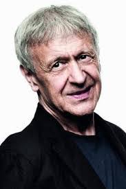 Daniel Vigne's Instagram, Twitter & Facebook