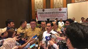 Penyerahan keputusan menteri dalam negeri tentang penunjukan penjabat sementara gubernur. 12 March 2018 Jakarta Menteri Dalam Negeri Mendagri Tjahjo Kumolo Menegaskan Kementerian Dalam Negeri K Mou Dengan Bnpt Bentuk Dukungan Kemendagri Perangi Terorisme 12 March 2018 Jakarta Kementerian Dalam Negeri