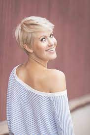 Dies sind und waren ein paar kurze tipps: Tolle Frisur Kurz Bob Frisuren Haar 2018 Kurzer Bob Frisur Neue Frauen Haare Bob Frisuren Kurz Bob Frisur Bob Frisur Neu