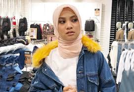 See what nabila razali (nurnabilarazali) has discovered on pinterest, the world's biggest collection of ideas. Fesyen Jadi Ikutan Nabila Razali Tiru Gaya Neelofa