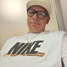 What is the best hotel to stay at when going to Levi Stadium?