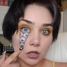 This year I really want to do 31 days of October/31 days of ￼Halloween. I  do a lot of professional photography but at heart I'm a creative  photographer. I like to do