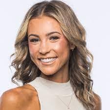 Natalie Olson's Instagram, Twitter & Facebook