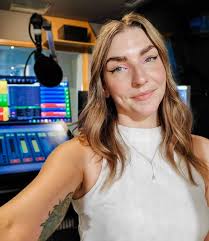 Laura Geddes's Instagram, Twitter & Facebook