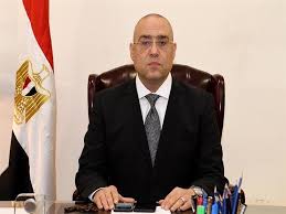 في سياق متصل، عرض الوزير خطة المرحلة الثانية لمبادرة حياة كريمة، لافتا إلى أنه من المقرر تنفيذ 1245 مشروعا، بمتوسط 3.3 مليون جنيه للمشروع، يستفيد منها 346 قرية من القرى الأكثر احتياجا، و4.1 مليون. ÙˆØ²ÙŠØ± Ø§Ù„Ø¥Ø³ÙƒØ§Ù† Ø§Ù„Ù…Ø±Ø­Ù„Ø© Ø§Ù„Ø«Ø§Ù†ÙŠØ© Ù…Ù† Ù…Ø¨Ø§Ø¯Ø±Ø© Ø­ÙŠØ§Ø© ÙƒØ±ÙŠÙ…Ø© ØªØ³ØªÙ‡Ø¯Ù Ù…ØµØ±Ø§ÙˆÙ‰
