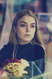 Daisy Rowell's Instagram, Twitter & Facebook