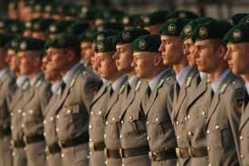 Die bewaffneten streitkräfte der bundesrepublik deutschland sind die bundeswehr. Podcast Zu Die Bundeswehr Im 21 Jahrhundert Podcast 93 Wissen De
