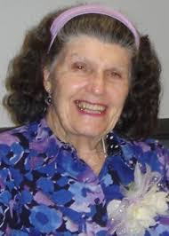 Dixie Hansen's Instagram, Twitter & Facebook