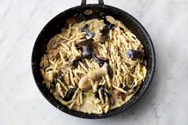 Our Mouths Are Already Watering Just Looking At Jamie Oliver S 5 Ingredient Garlic And M Jamie Oliver 5 Ingredients Jamie Oliver Recipes Mushroom Recipes Pasta