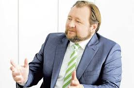 Das ziel der swk bank war es seit jeher, kredite schnell und unkompliziert an private kunden zu vergeben. New School Banking Trend Report