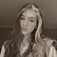 Casey Mcnamee's Instagram, Twitter & Facebook