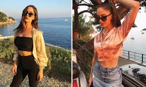 Natalia barulich an american model, vocalist as well as a dj who has an estimated net worth of $600 thousand is currently dating her boyfriend maluma. Maluma Arrives In Dubrovnik With Cuban Croatian Model Girlfriend The Dubrovnik Times