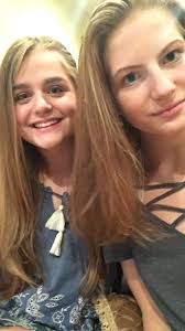 Avery Floyd (@aveflo13)