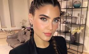 מור ממן וטיטי איינאו בבגדי ים. ×ž×¦×™×¦×™× ×'××™× ×¡×˜×•×© ×'×'×™×ª ×©×œ ×ž×•×¨ ×ž×ž×Ÿ