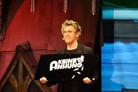 Последние твиты от sascha grammel (@saschagrammel). Live In Munster Sascha Grammel Und Die Furcht Der Puppen Vor Tzatziki Kultur Westfalische Nachrichten