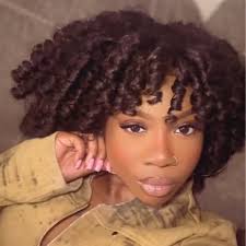 Shavon Holmes (@b0mbsh3l1)