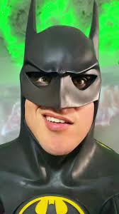 Rogrte yo?. Hahaha. Pum. #batmanspain #batmandetiktok #batman  #batmanimitador #elbatmandetiktok #eljokerdetiktok #jokerdetiktok